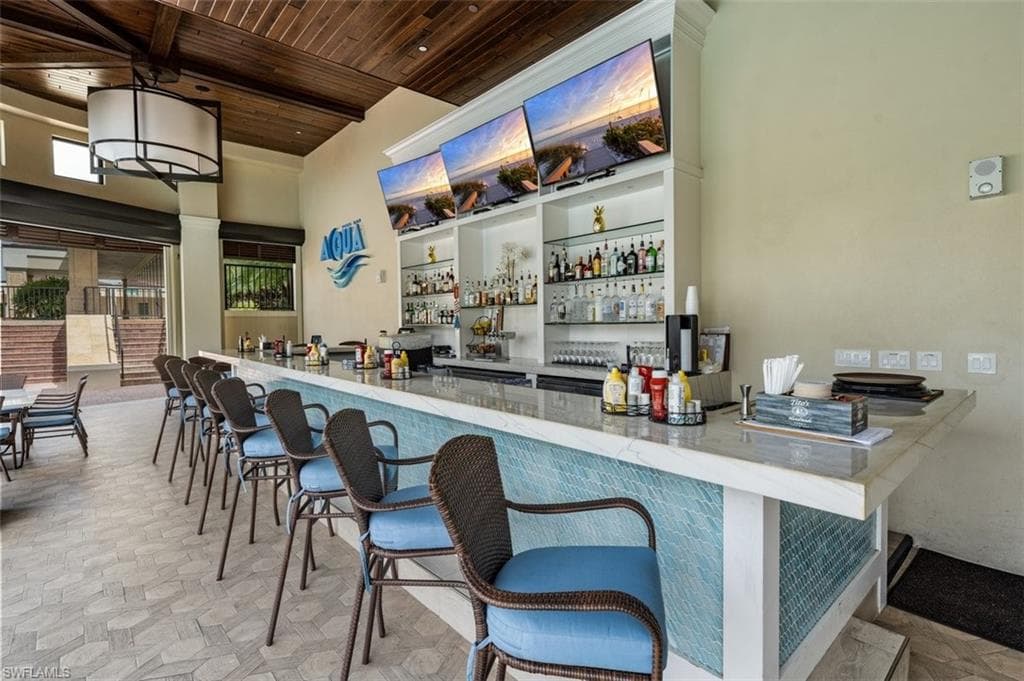 605 El Camino Real 102-26