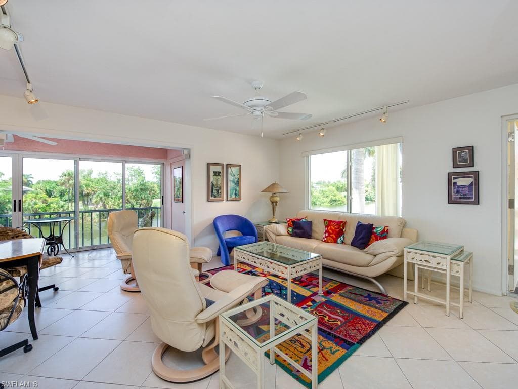 1610 Middle Gulf DR E-4-6