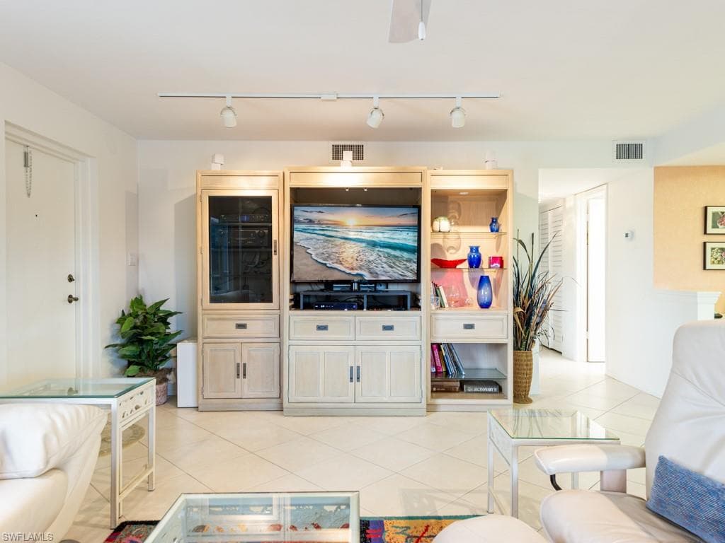 1610 Middle Gulf DR E-4-8