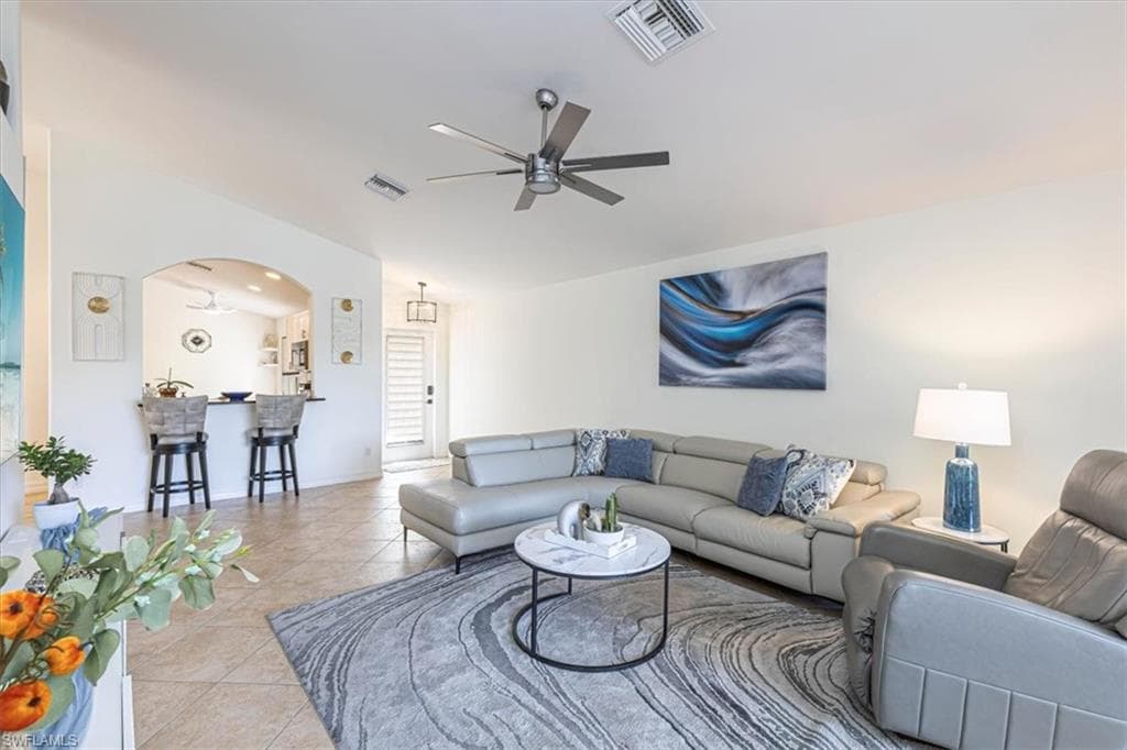 1630 Triangle Palm TER-5
