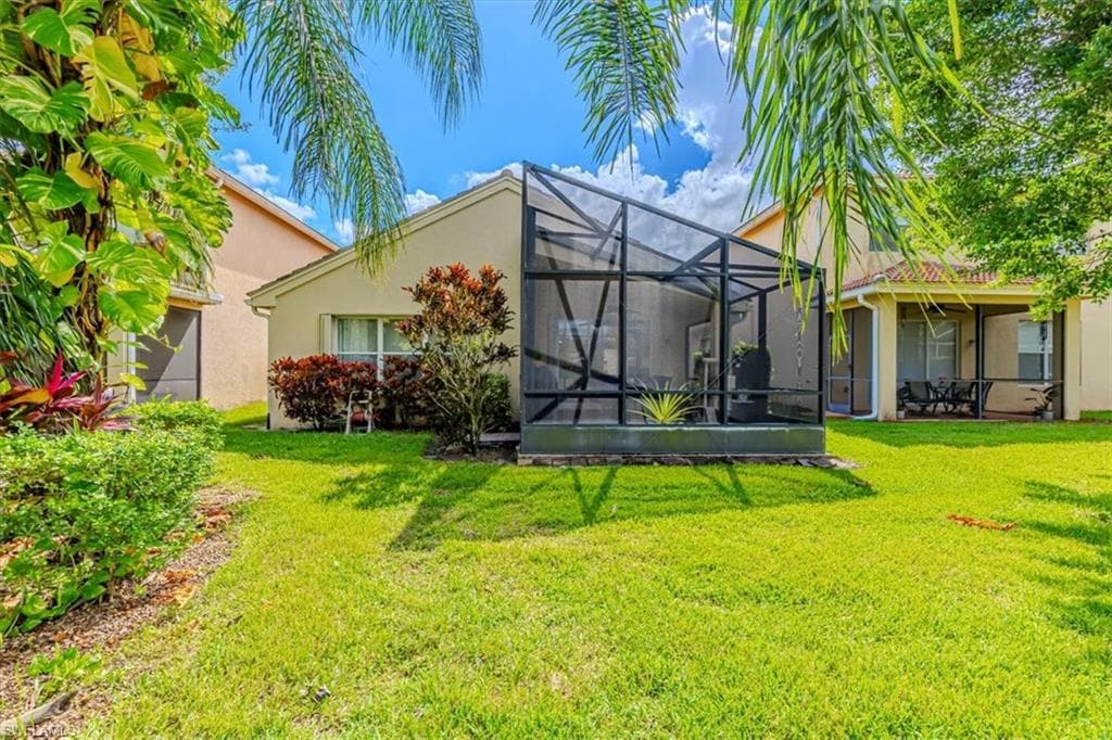 1630 Triangle Palm TER-20
