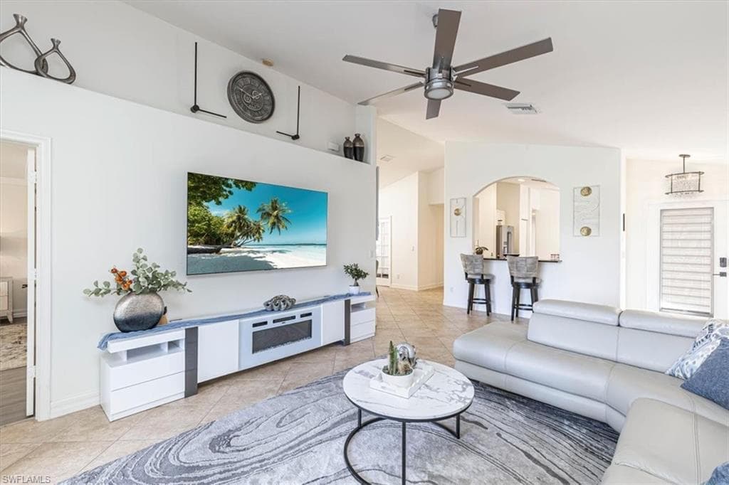 1630 Triangle Palm TER-4
