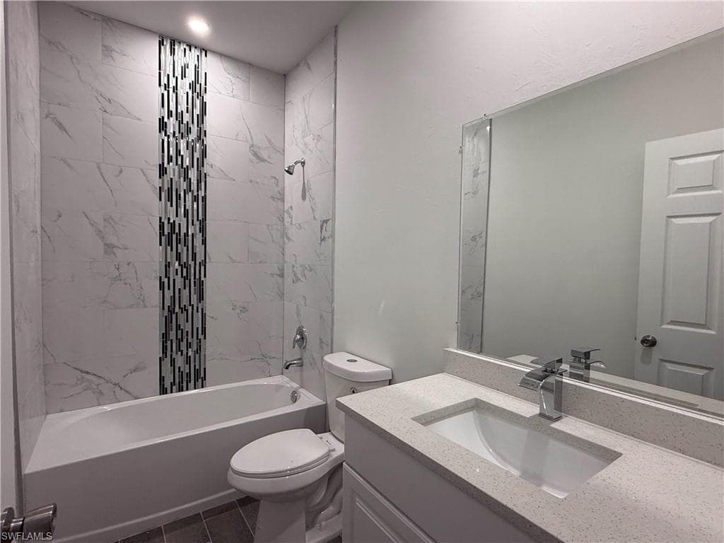 304-306 Gordon AVE S-5