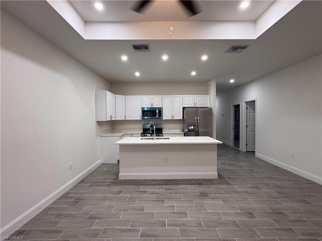 304-306 Gordon AVE S-19