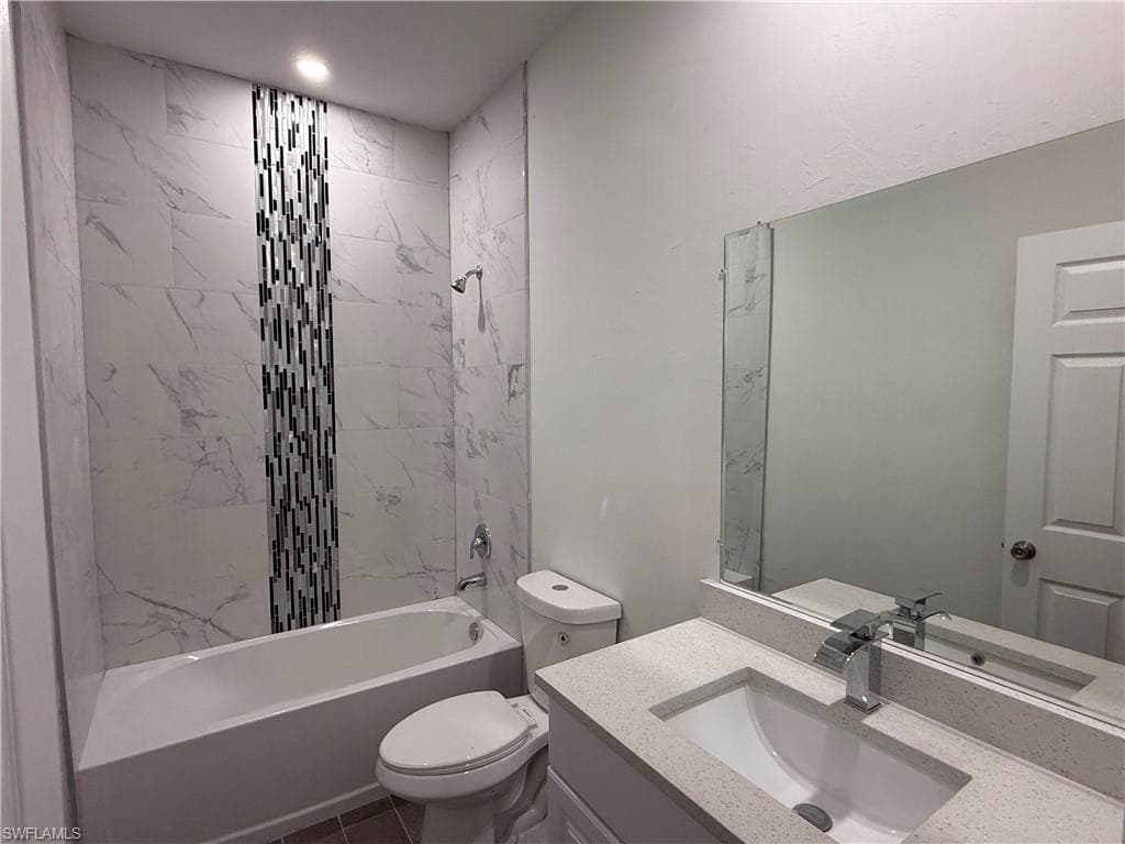 304-306 Gordon AVE S-29