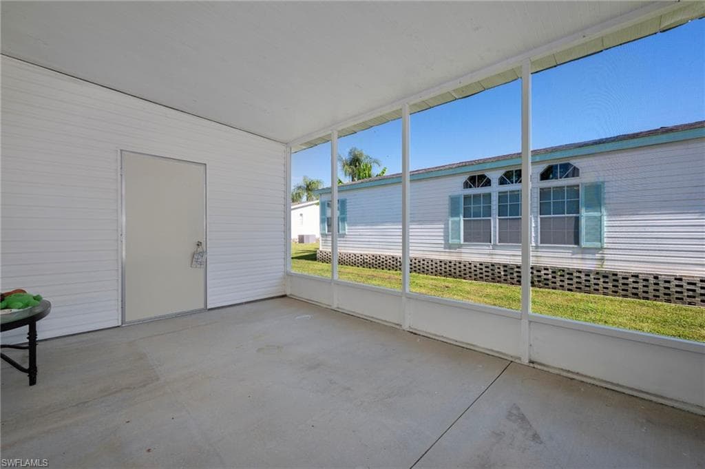 276 Grosbeak LN 276-13