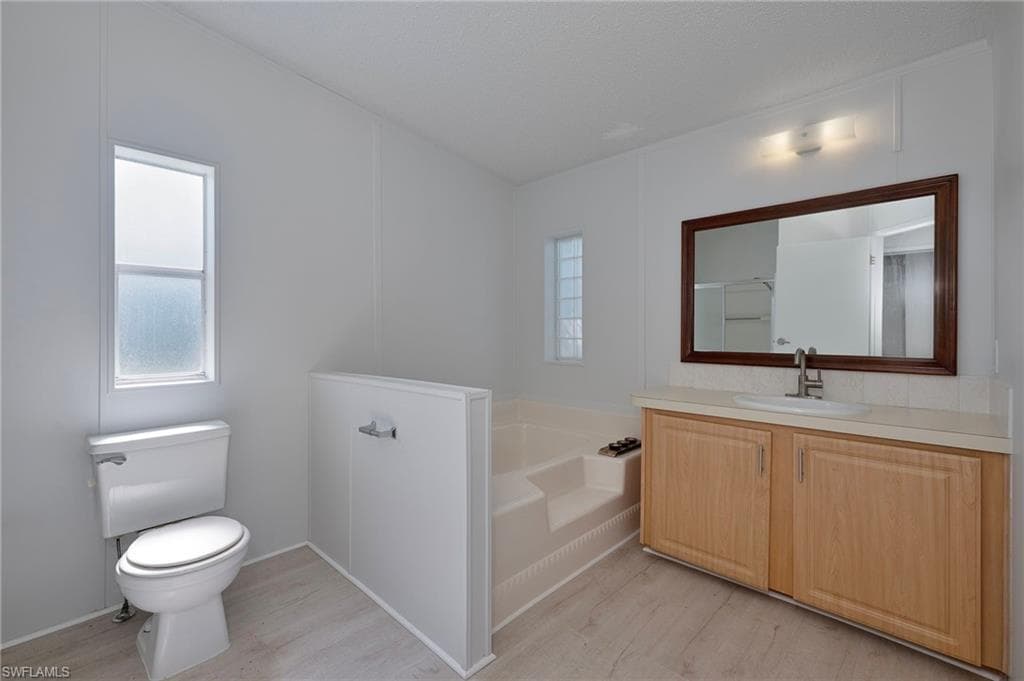 276 Grosbeak LN 276-8