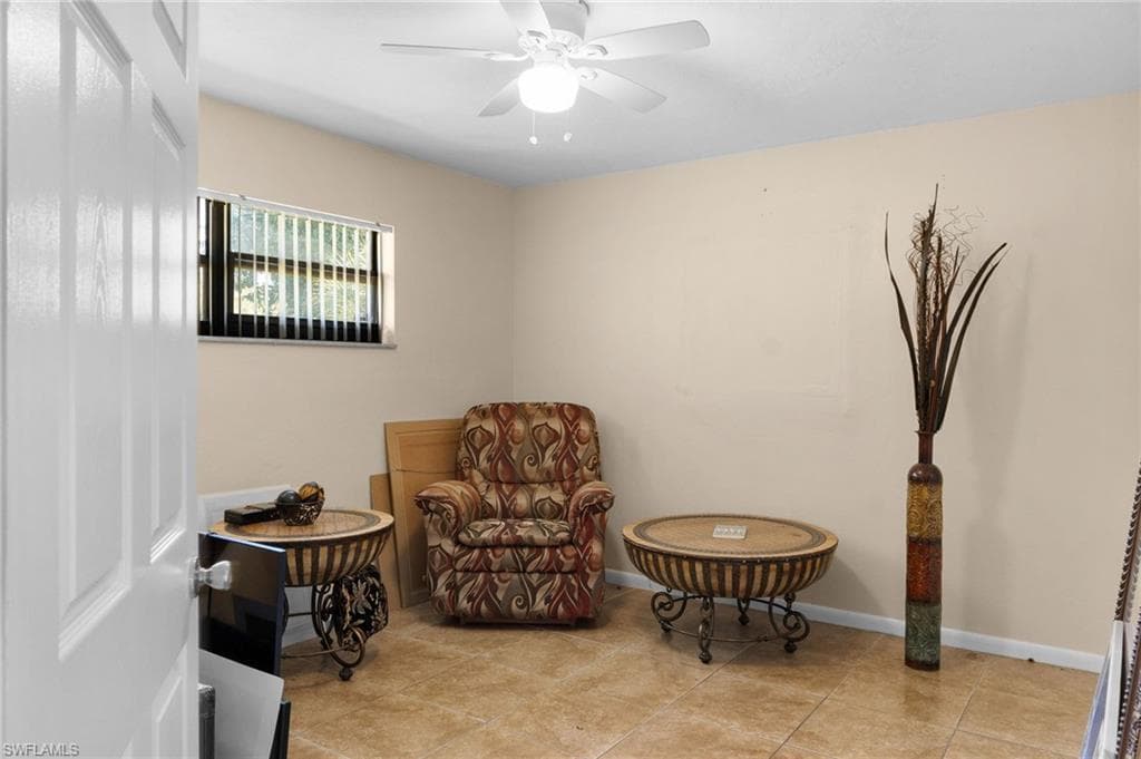 3042 Mango ST-16