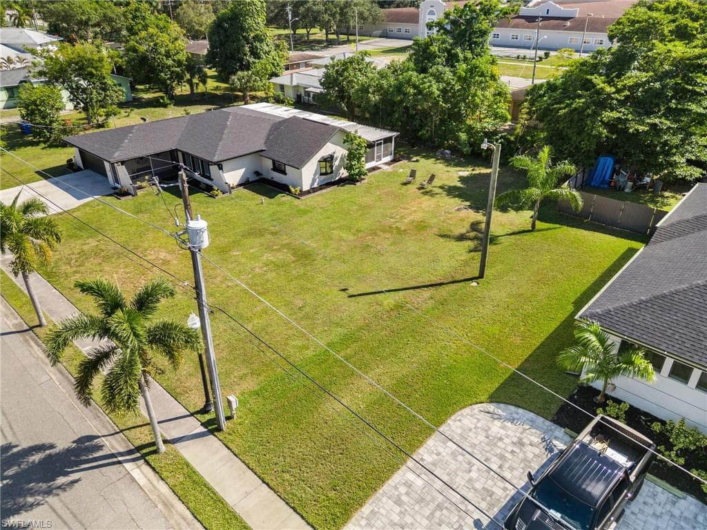 3042 Mango ST-3