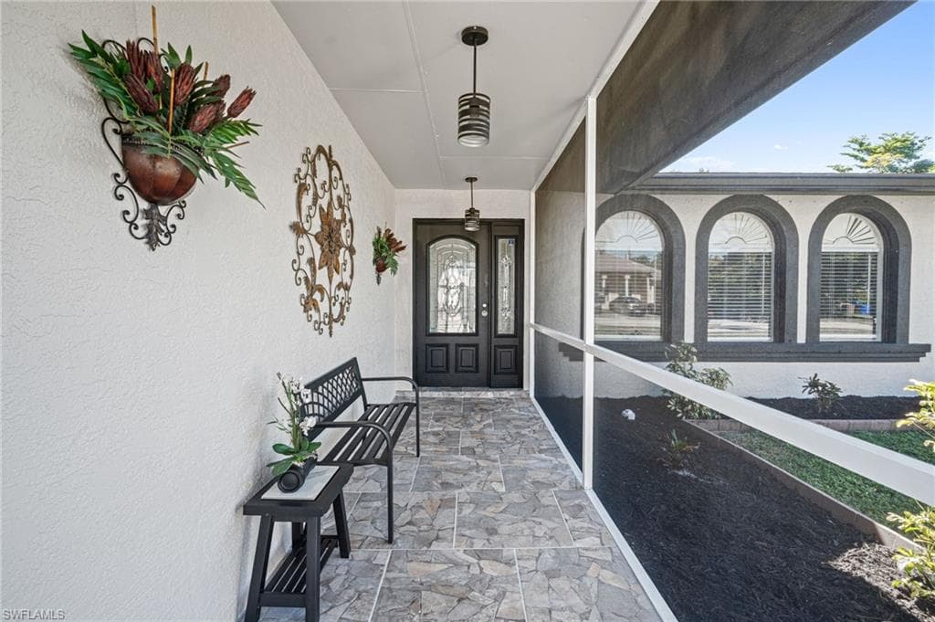 3042 Mango ST-5