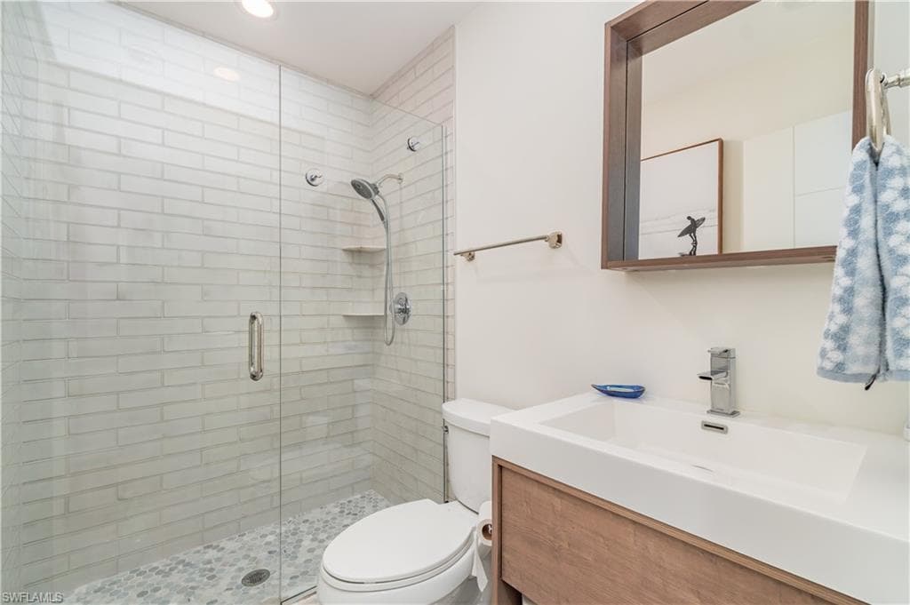 473 12th AVE S B11-12
