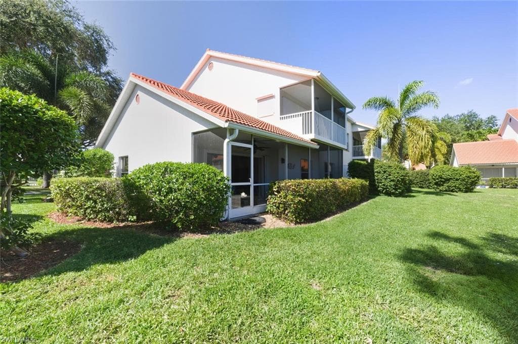 636 Windsor SQ 102-22