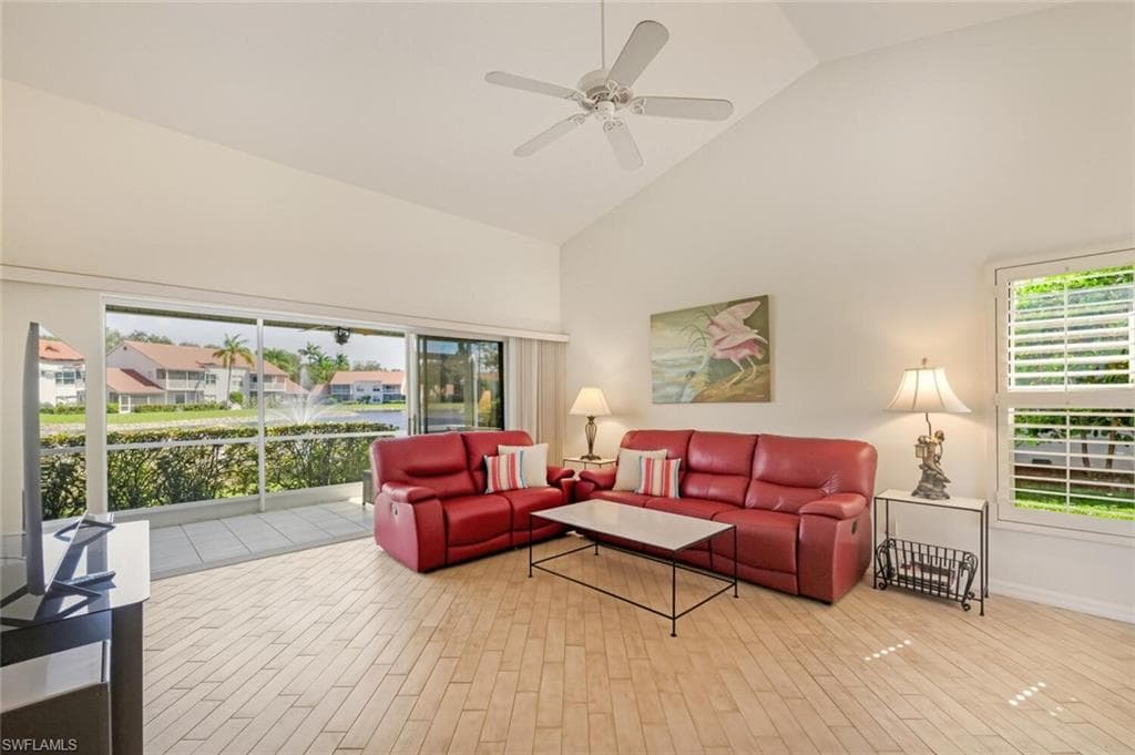636 Windsor SQ 102-3