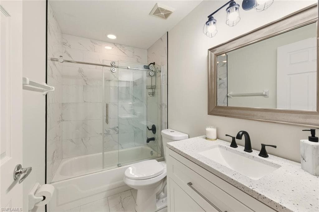 636 Windsor SQ 102-15