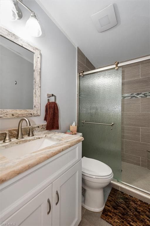 102 Elise DR-12