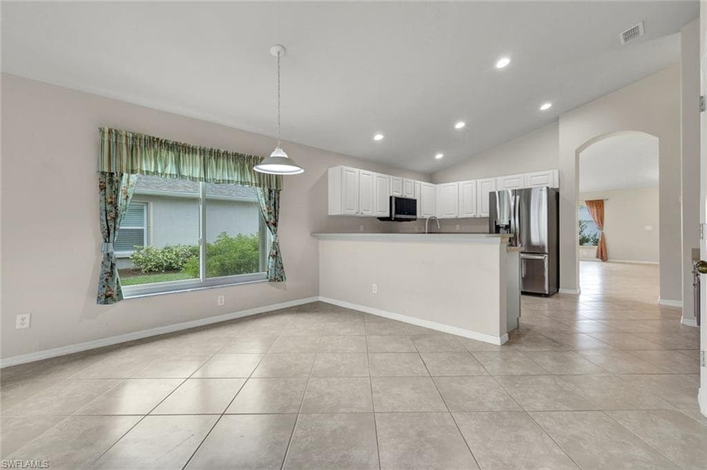 15645 Beachcomber AVE-16
