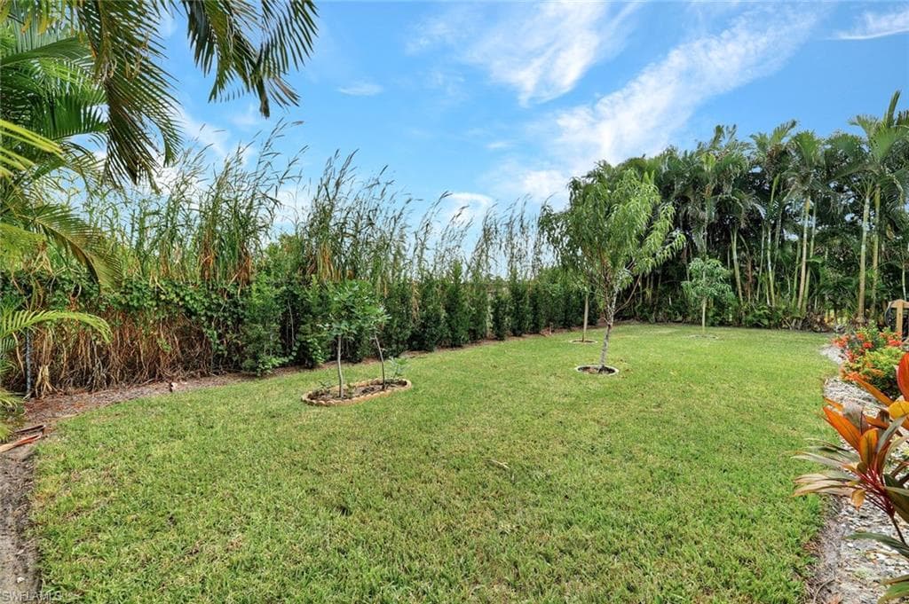 15645 Beachcomber AVE-33