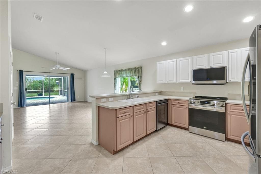 15645 Beachcomber AVE-15