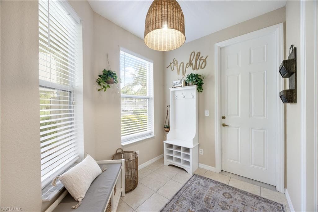 1320 Mariposa CIR 104-17