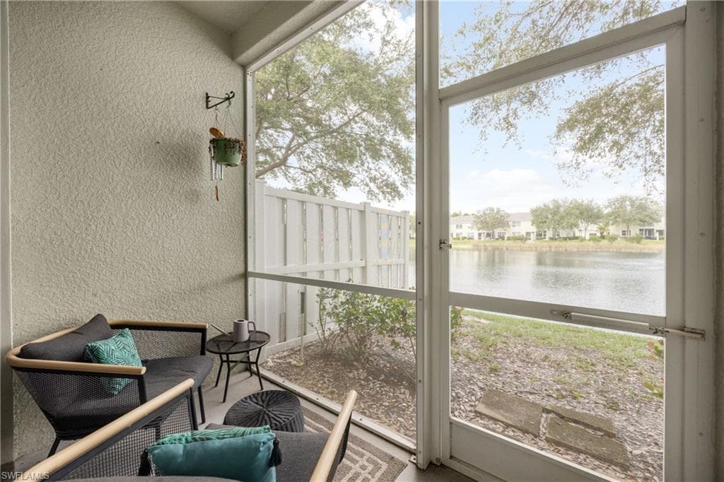 1320 Mariposa CIR 104-16