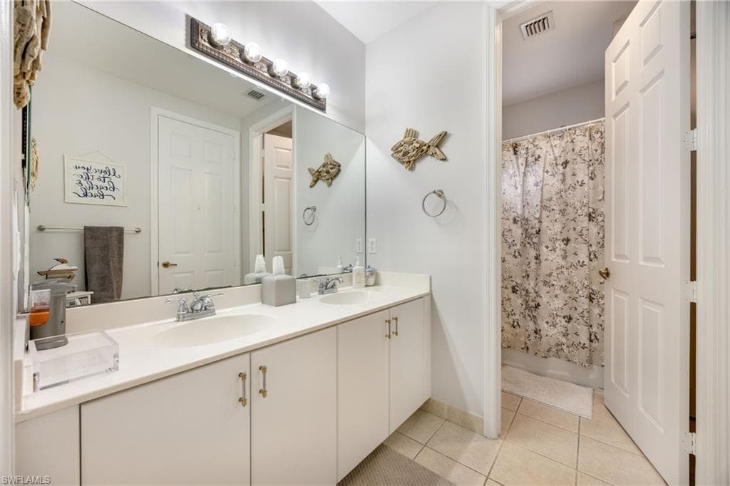 1320 Mariposa CIR 104-26