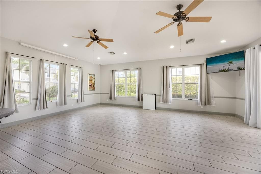 1320 Mariposa CIR 104-32