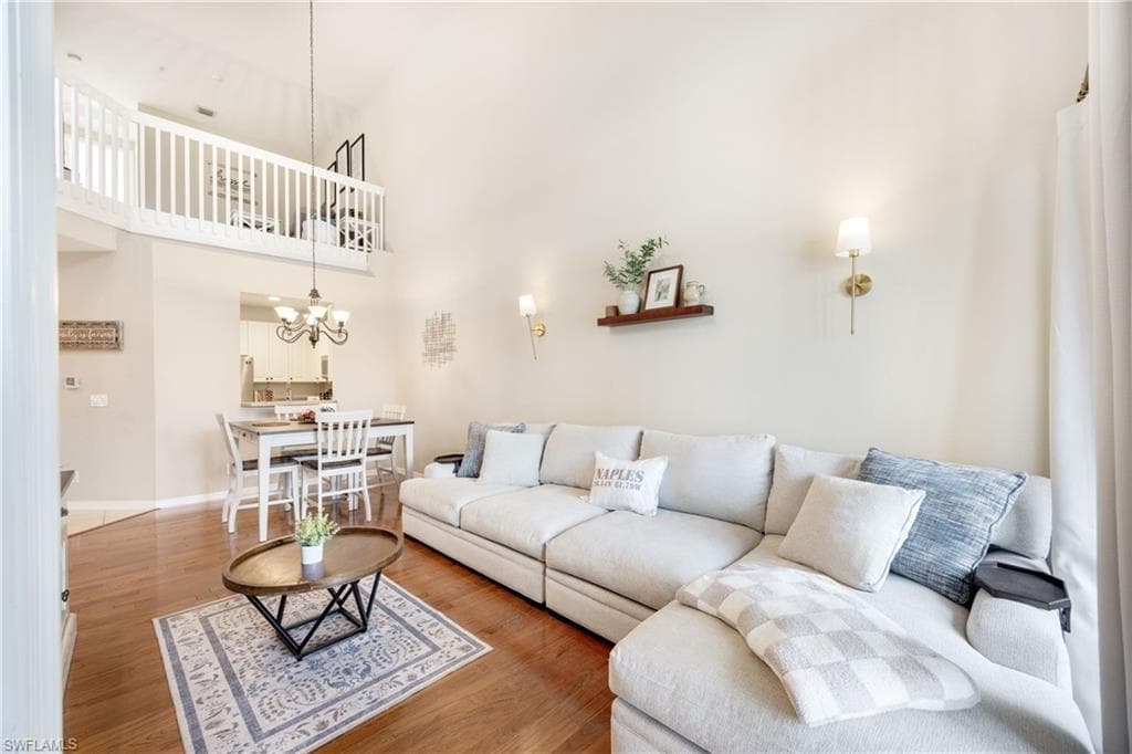 1320 Mariposa CIR 104-1