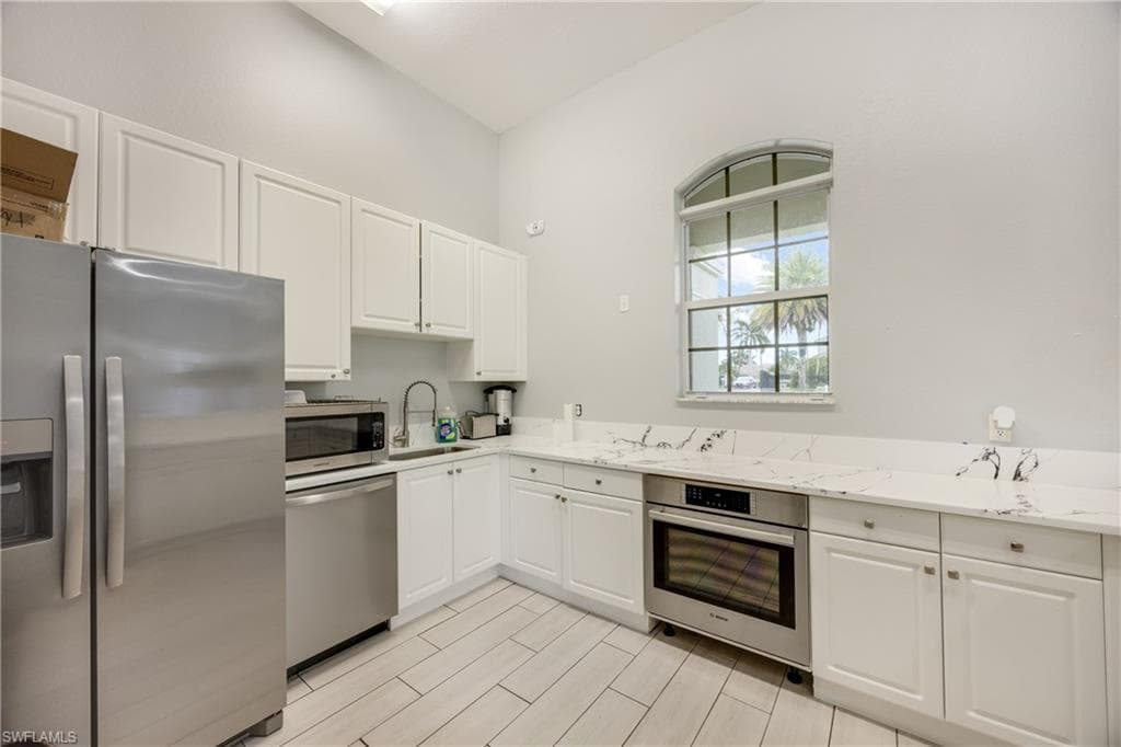 1320 Mariposa CIR 104-33