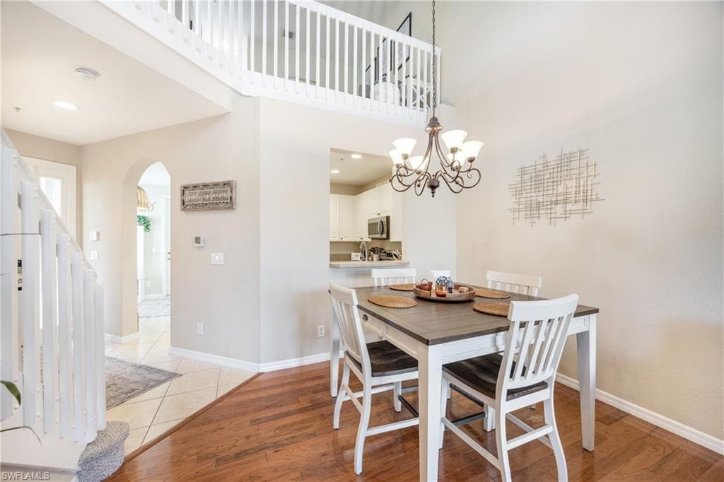1320 Mariposa CIR 104-8