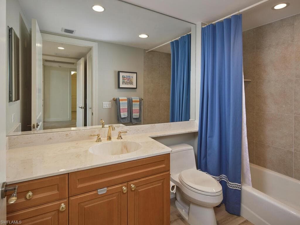 23850 Via Italia CIR 504-11