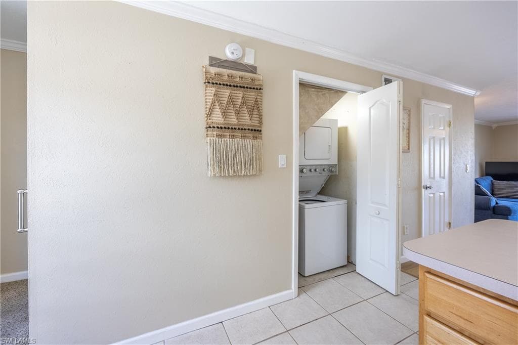 6777 Winkler RD 150-8