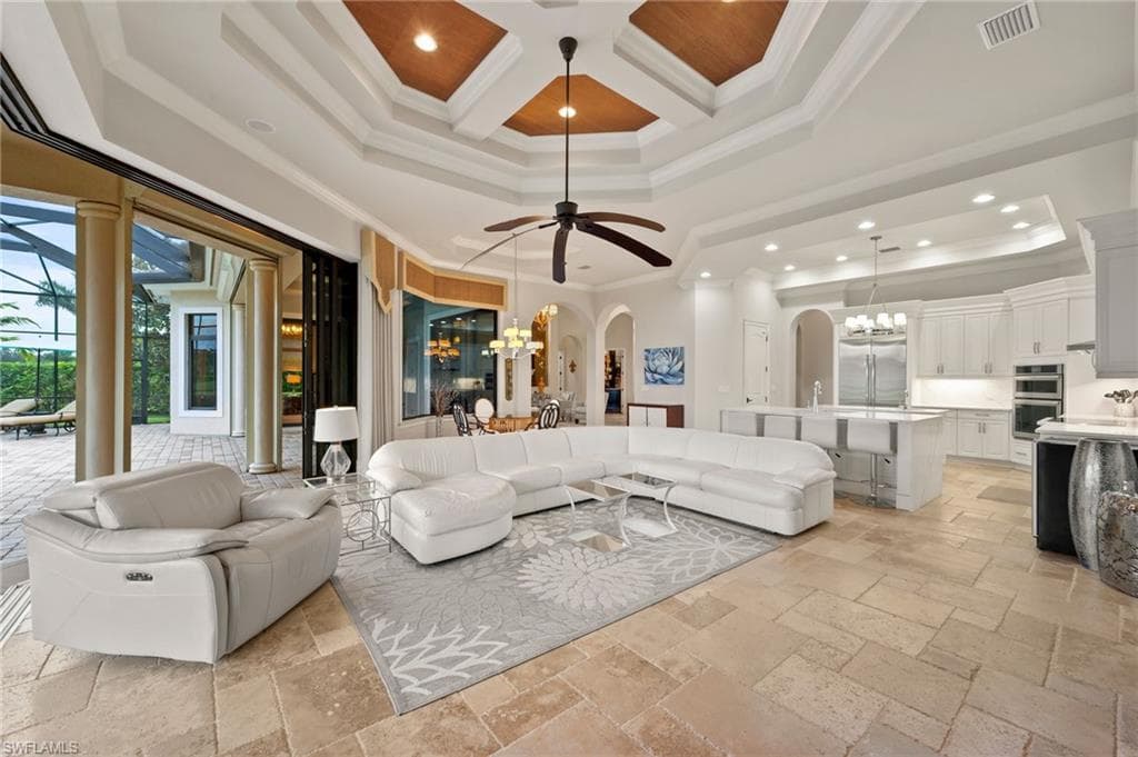 6068 Sunnyslope DR-17