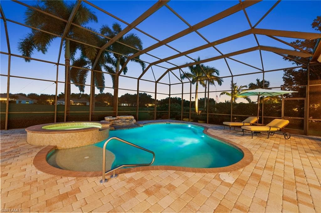 6068 Sunnyslope DR-43