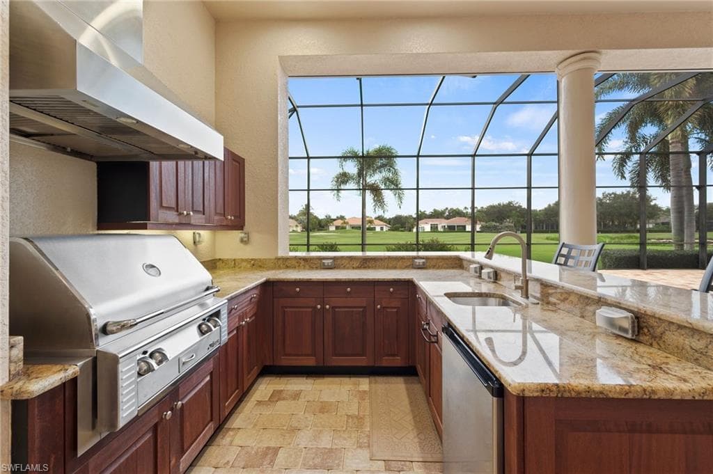 6068 Sunnyslope DR-32