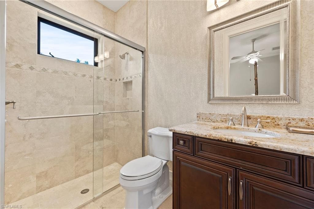 6068 Sunnyslope DR-24