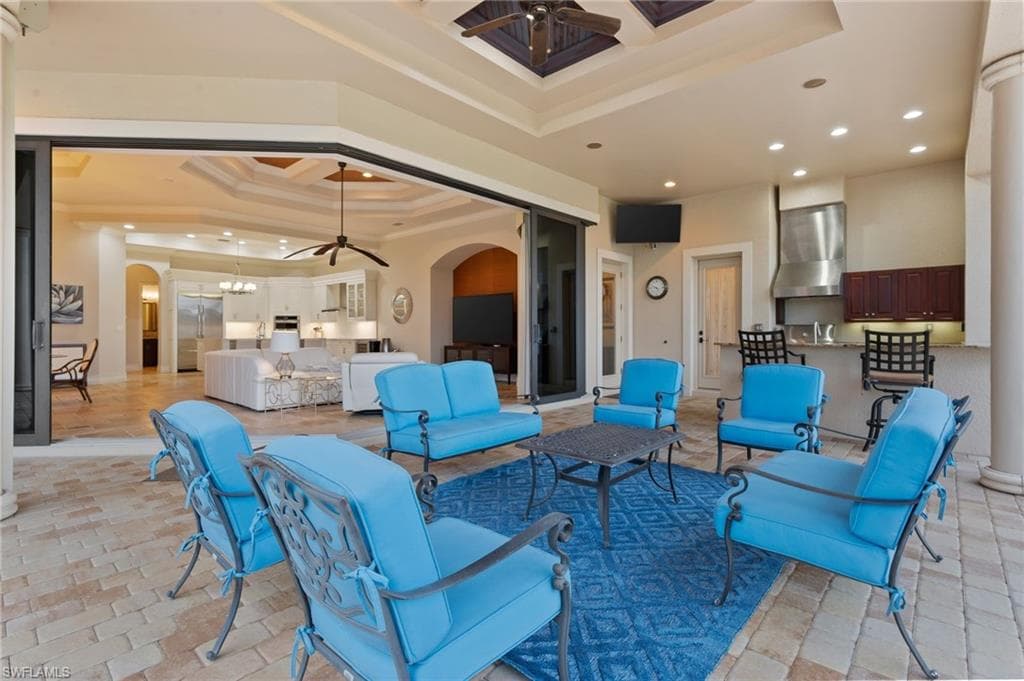 6068 Sunnyslope DR-35