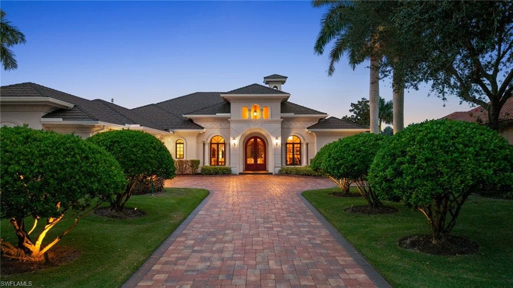 6068 Sunnyslope DR-4