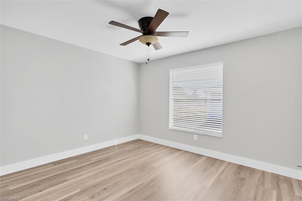 17585 Blackfriar DR-20