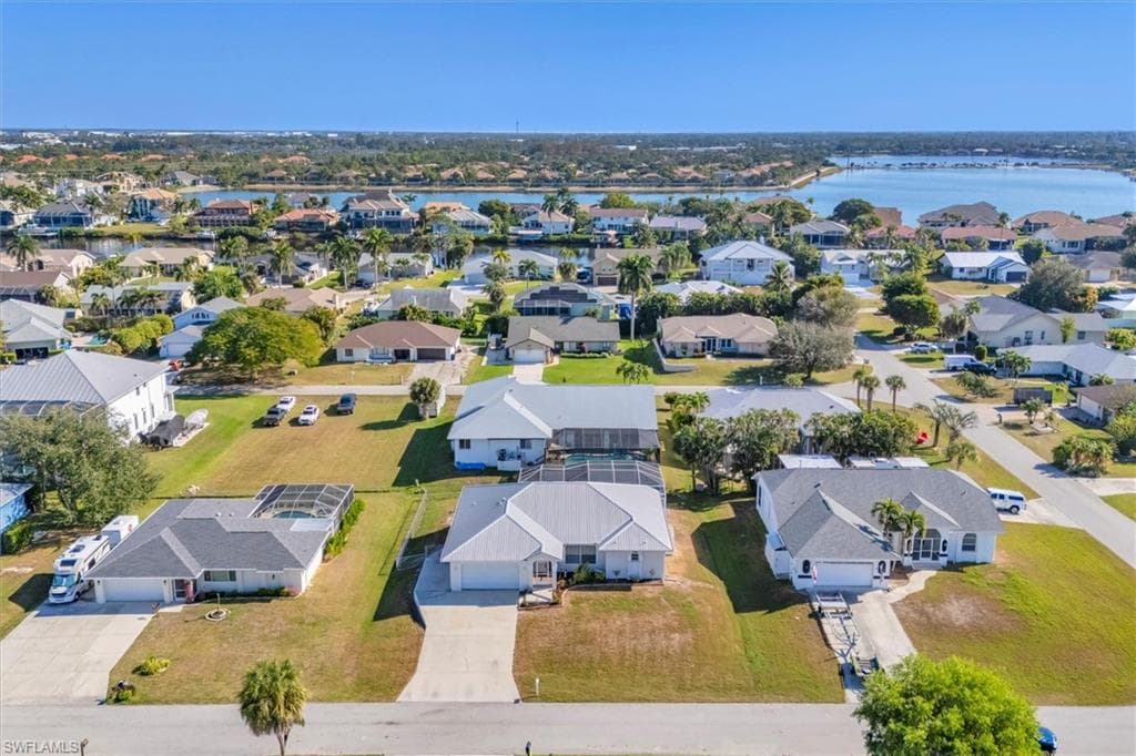 17585 Blackfriar DR-35
