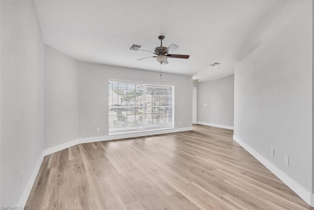 17585 Blackfriar DR-4