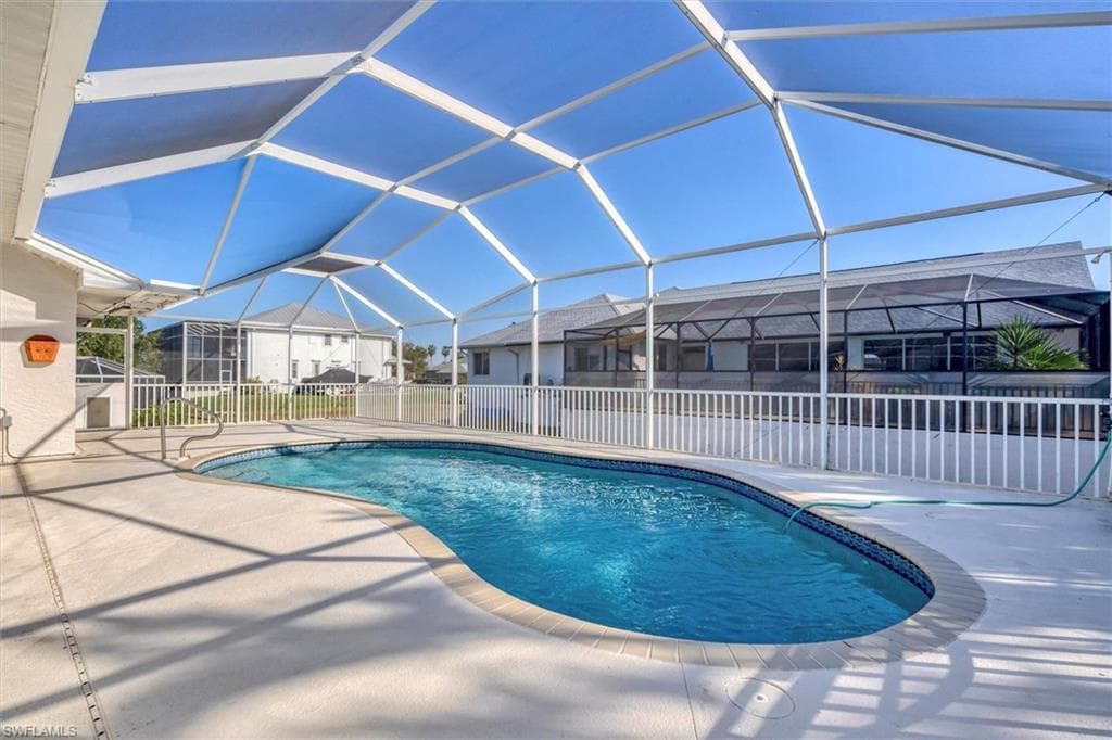 17585 Blackfriar DR-25