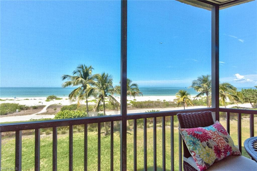 7500 Estero BLVD 202-19