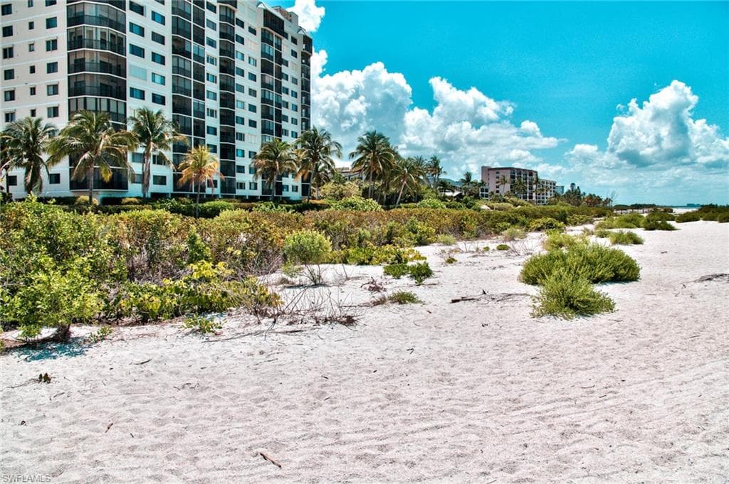 7500 Estero BLVD 202-21