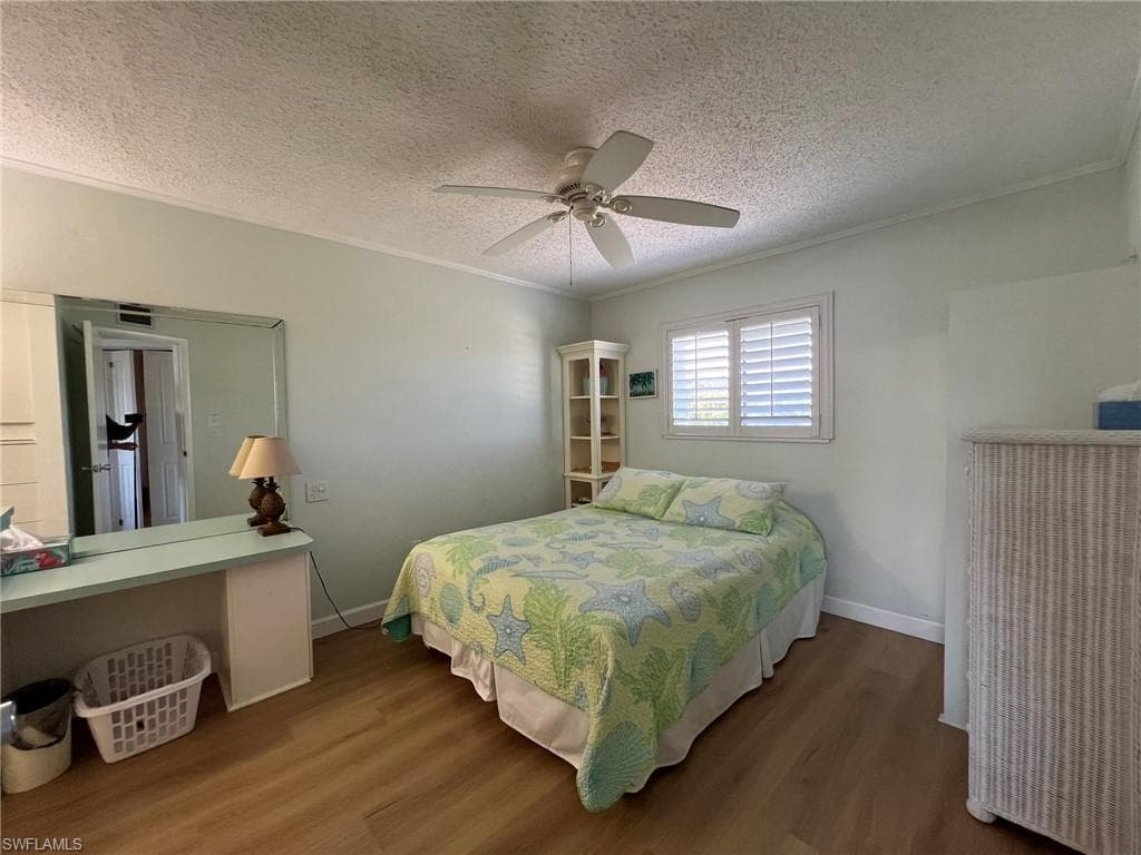1250 Tennisplace CT A33-15