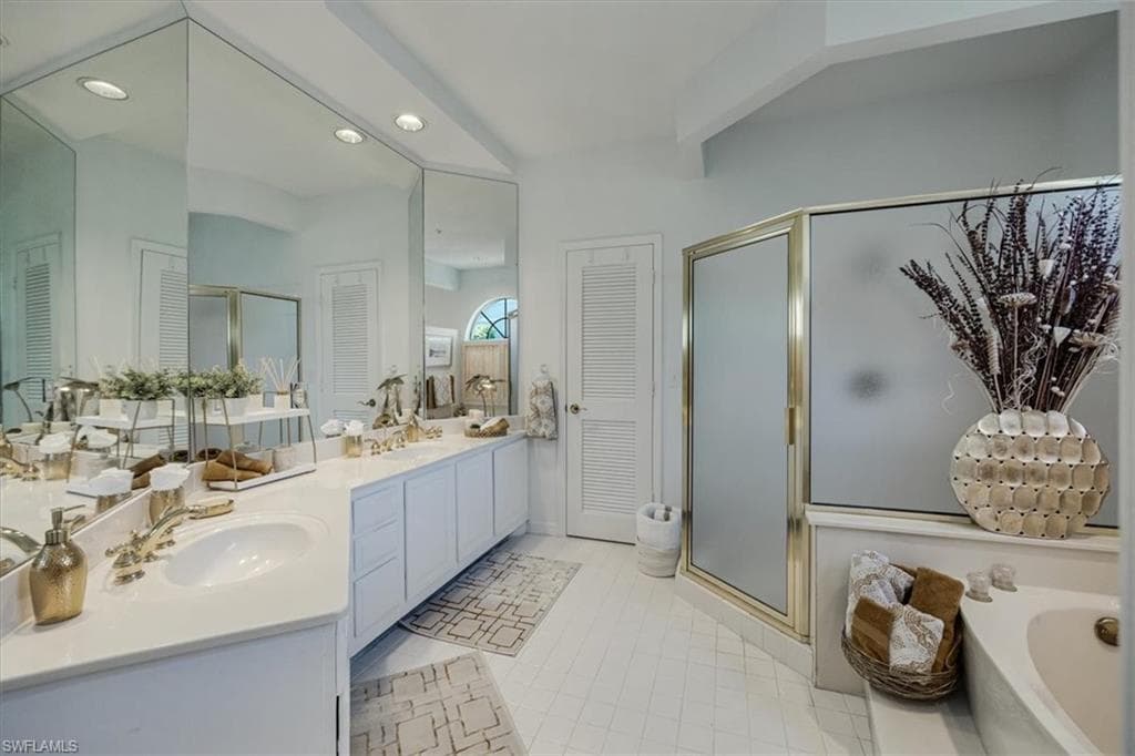 3722 Rachel LN-22
