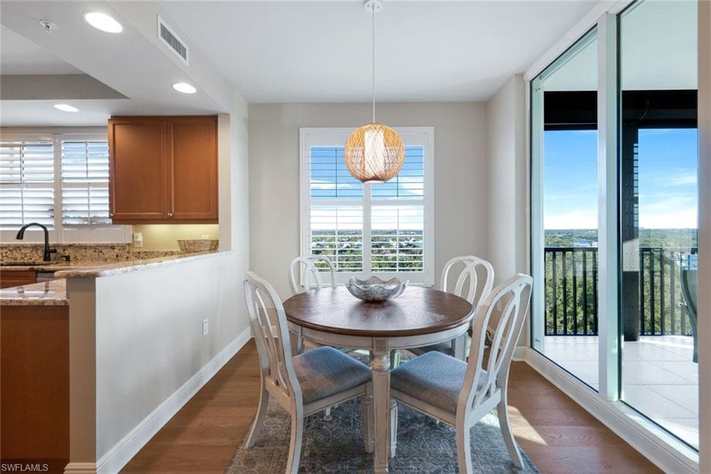 455 Cove Tower DR 801-12