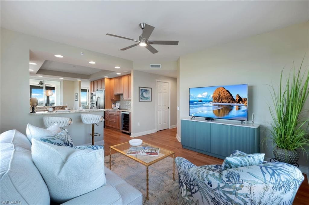 455 Cove Tower DR 801-20