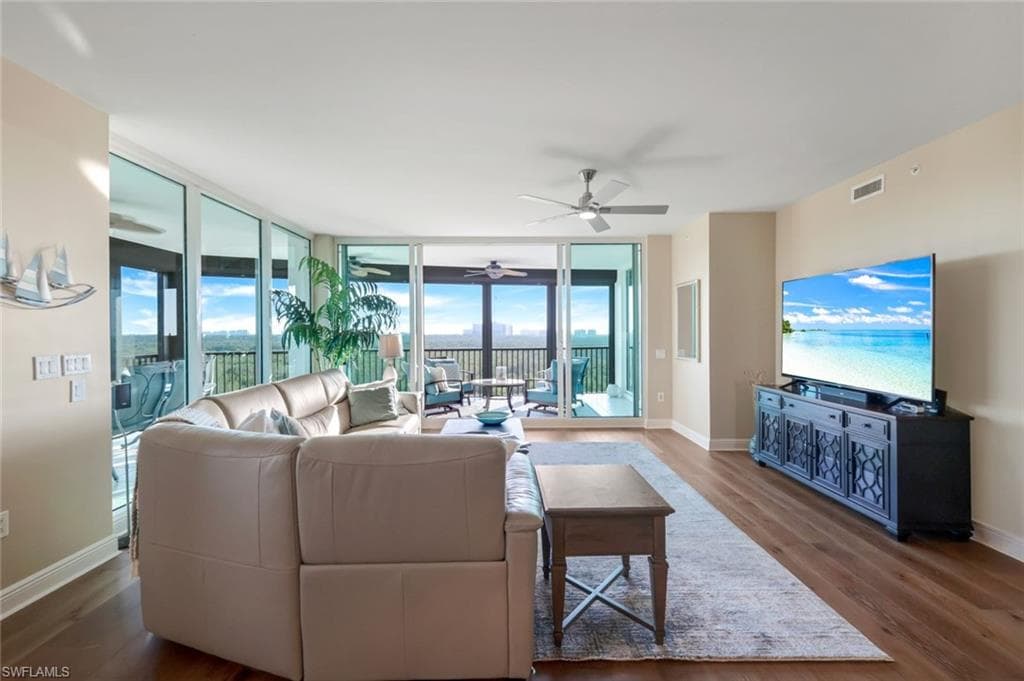 455 Cove Tower DR 801-8