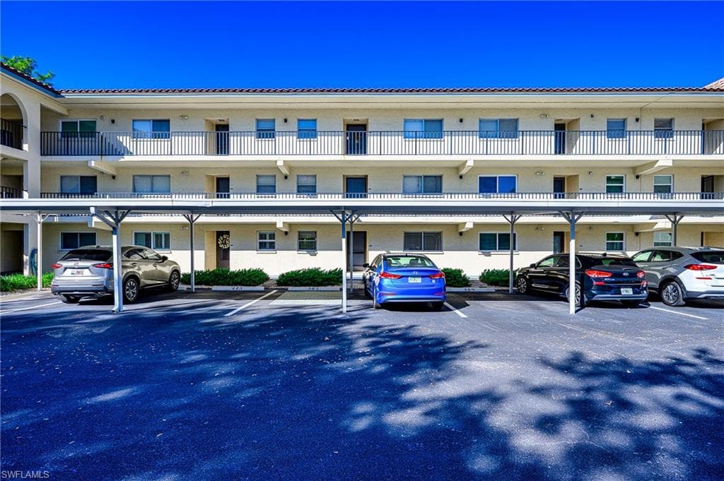 201 Quail Forest BLVD 103-27