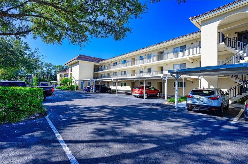 201 Quail Forest BLVD 103-26